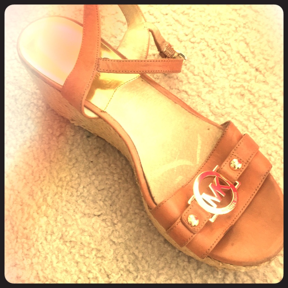 Michael kors tan and gold stylish Sandler’s